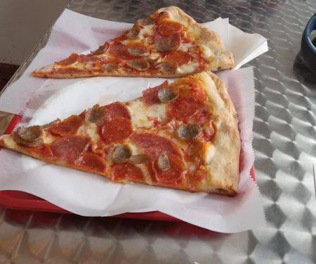 N&M's Pizza Bar