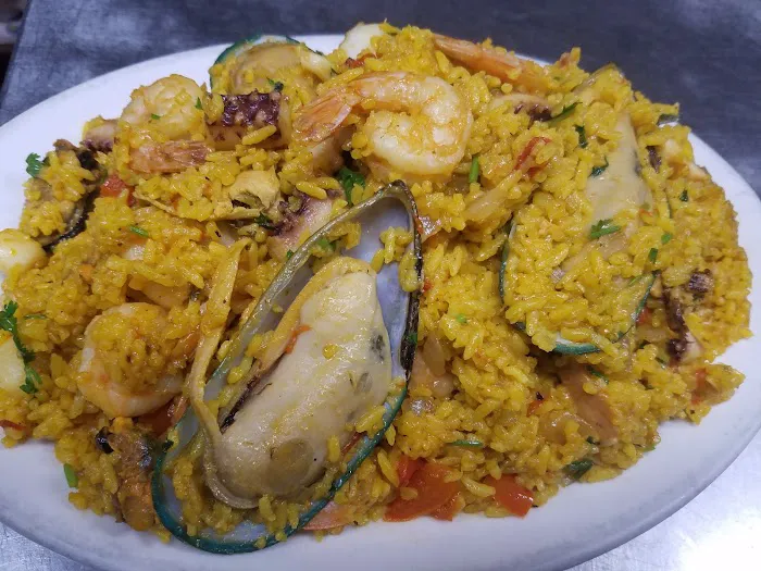 El Pacifico Fish and Restaurant Picture 9