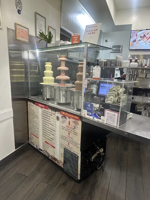 Uptown Crepes II Picture 6