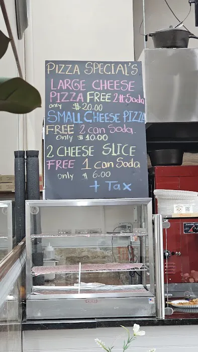 Tomatoes Locos Pizzeria Restaurant Picture 2