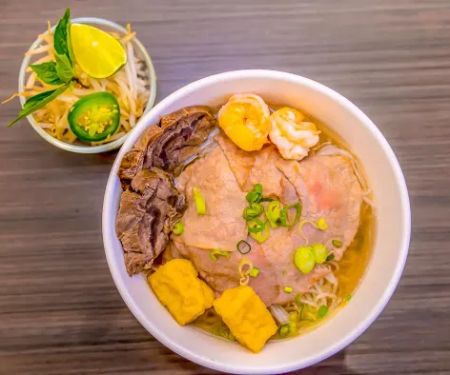 Jad Jaan Thai & Vietnamese Restaurant