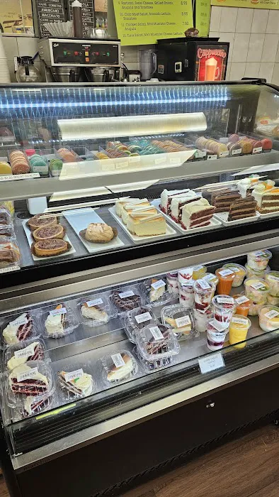 GG GOURMET DELI Picture 5