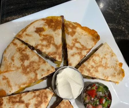 El Conde Bar & Grill