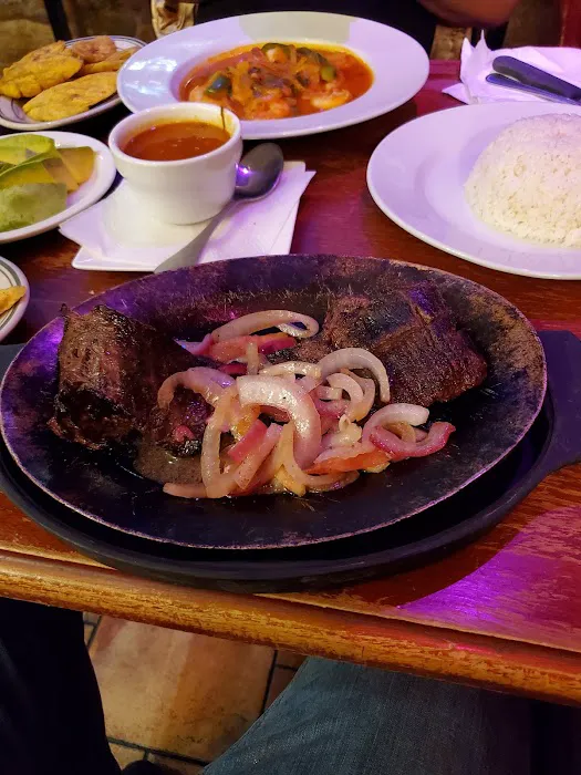 El Conde Bar & Grill Picture 4