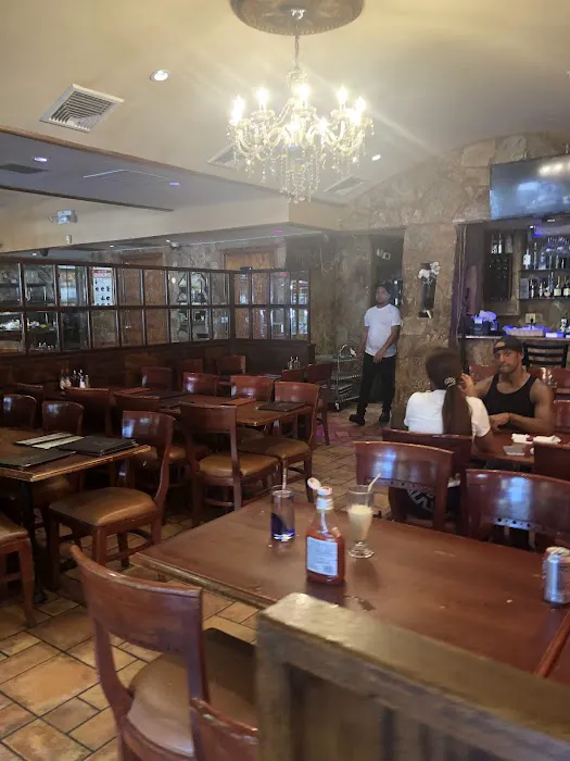 El Conde Bar & Grill Picture 2