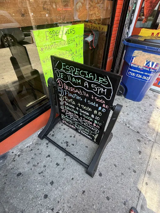 La Casa Del Taco - Washington Heights Picture 6