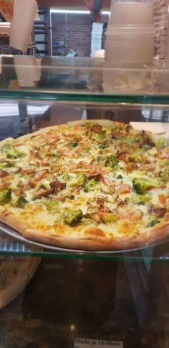 La Casa Del Pollo & Pizzeria Picture 9