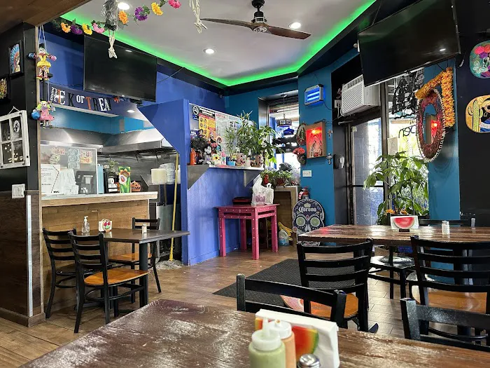 TACO INN Picture 5