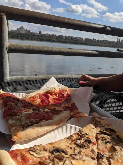 Exclusive Pizza Picture 1