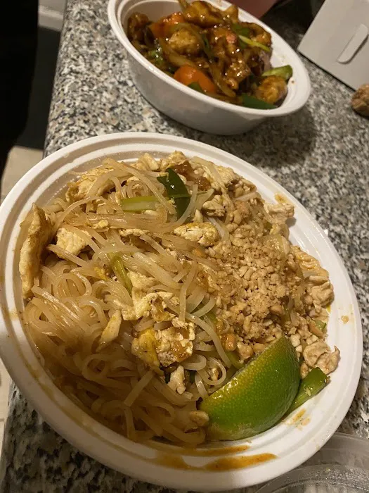 888 Hudson Thai Picture 10