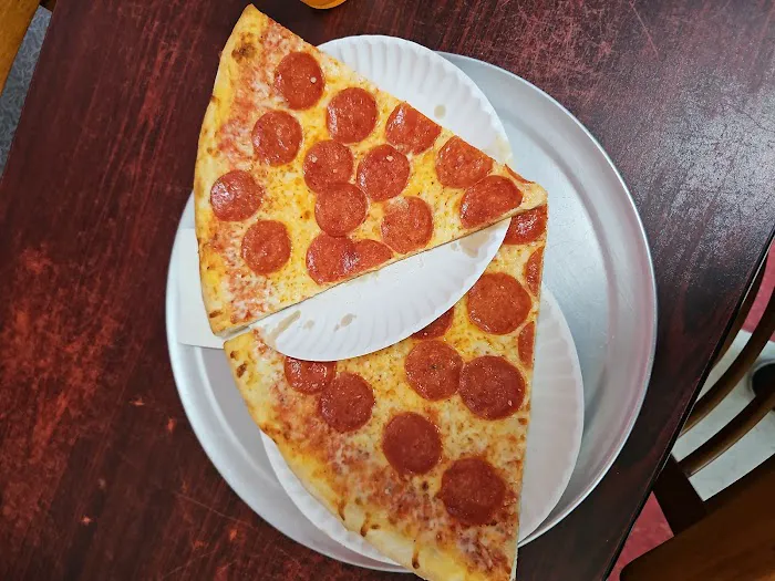 Charlie's Pizza Picture 4