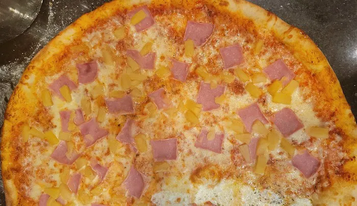 Mediterraneo pizza Picture 10