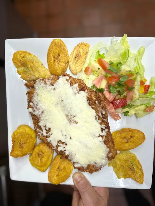 Dominican Valle Restaurant Picture 3