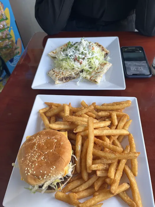 El Mariachi(El Pueblo Deli) Picture 8