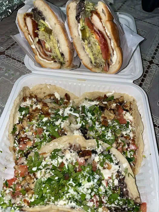 El Mariachi(El Pueblo Deli) Picture 9