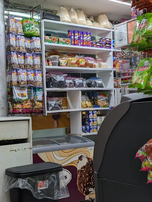 El Mariachi(El Pueblo Deli) Picture 3