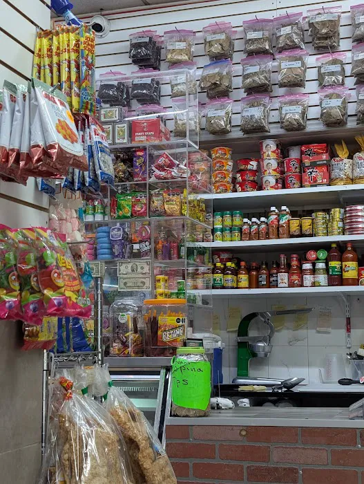 El Mariachi(El Pueblo Deli) Picture 4