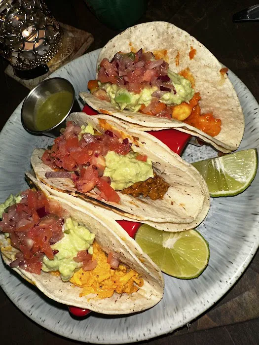 Legacy Bar & Grill Picture 2