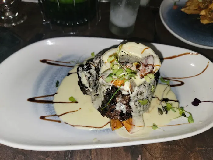 Legacy Bar & Grill Picture 7