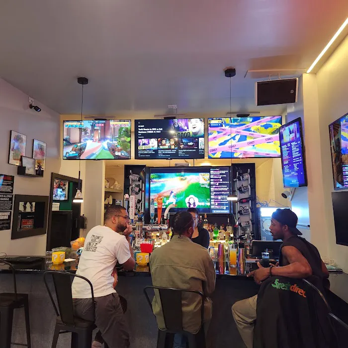 Uptown Gaming Bar and Lounge Picture 10