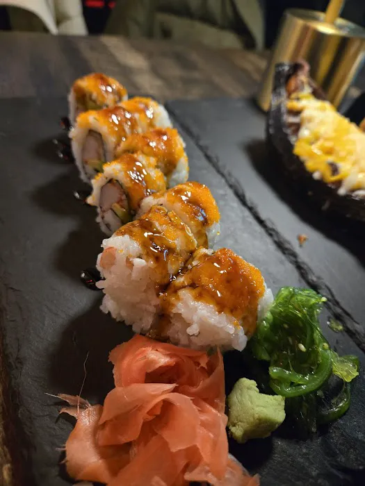 ROOM 151 SUSHI & STEAKHOUSE Picture 9