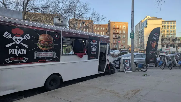 El Pirata Street Food Picture 4