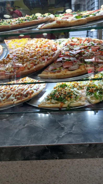 Noel's Pizza Picture 1