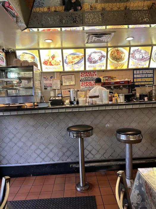 Lina Restaurant Picture 4