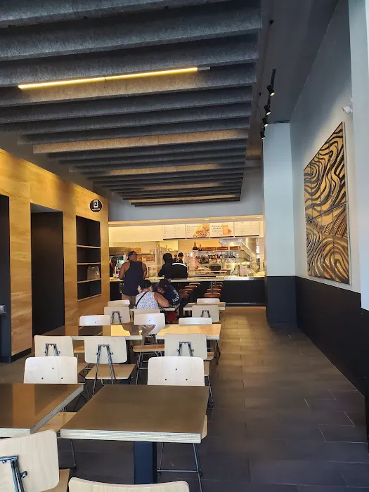 Chipotle Mexican Grill Picture 2