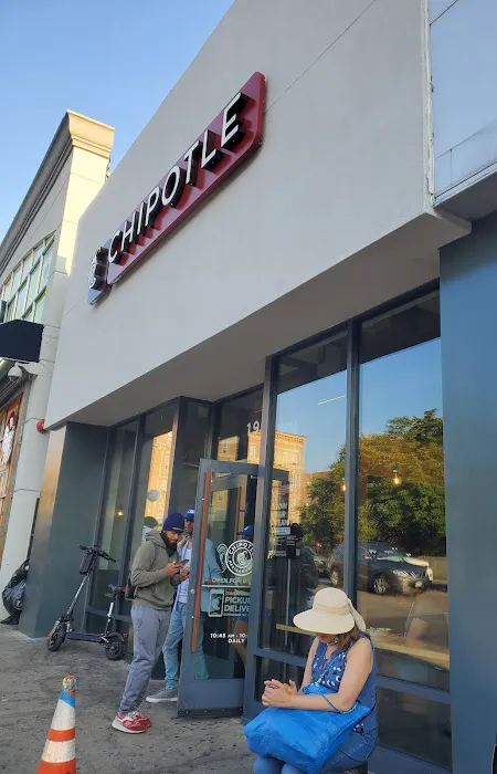 Chipotle Mexican Grill Picture 1
