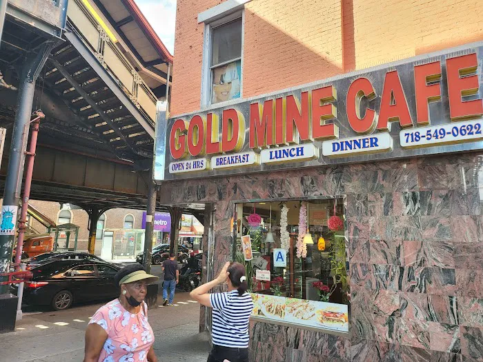 Gold Mine Cafe Picture 8