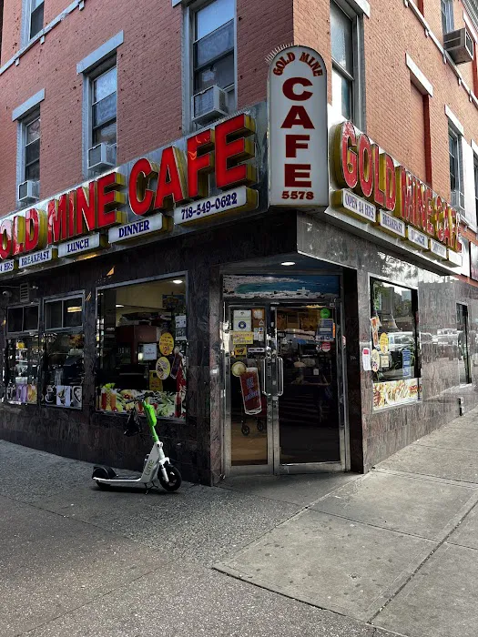 Gold Mine Cafe Picture 7