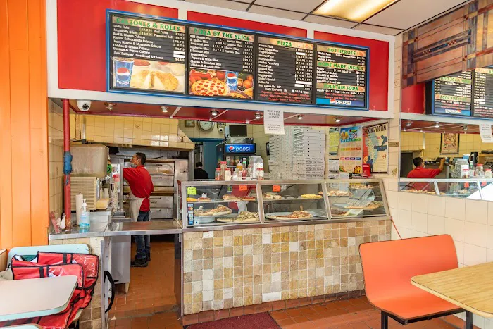 Emilio's Pizza Picture 3