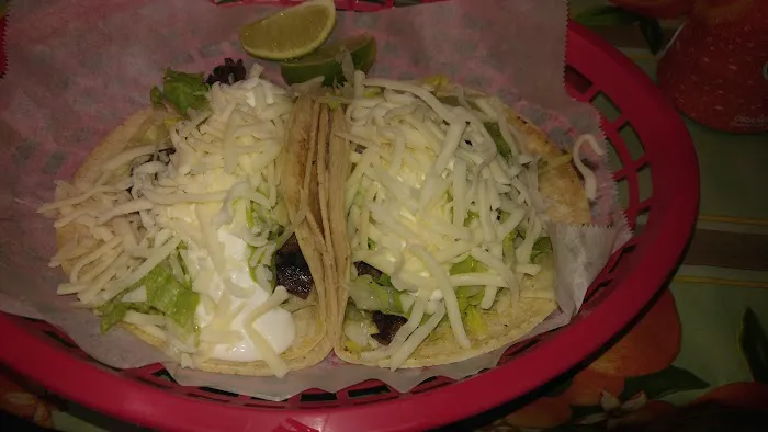 Taco's El Paisanito Picture 5