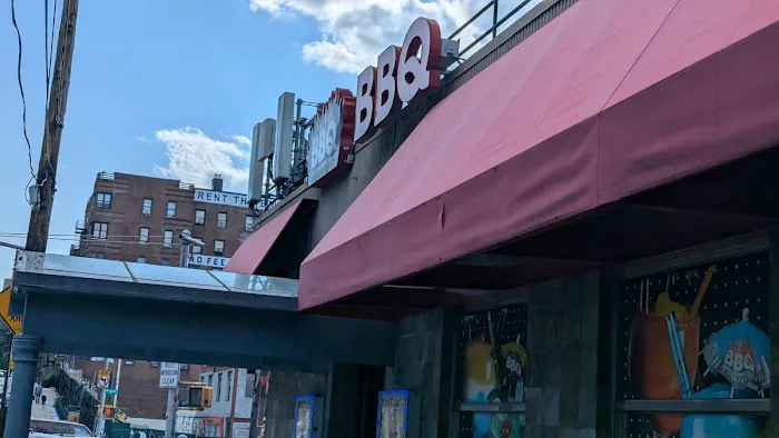 Dallas BBQ Fordham Road Picture 3