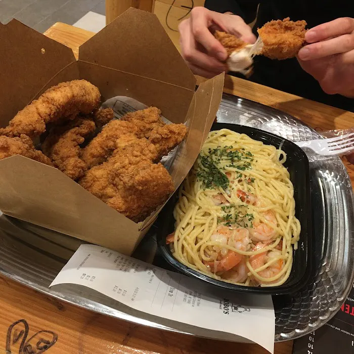Bobo's Crab Shack (Fordham) Picture 6
