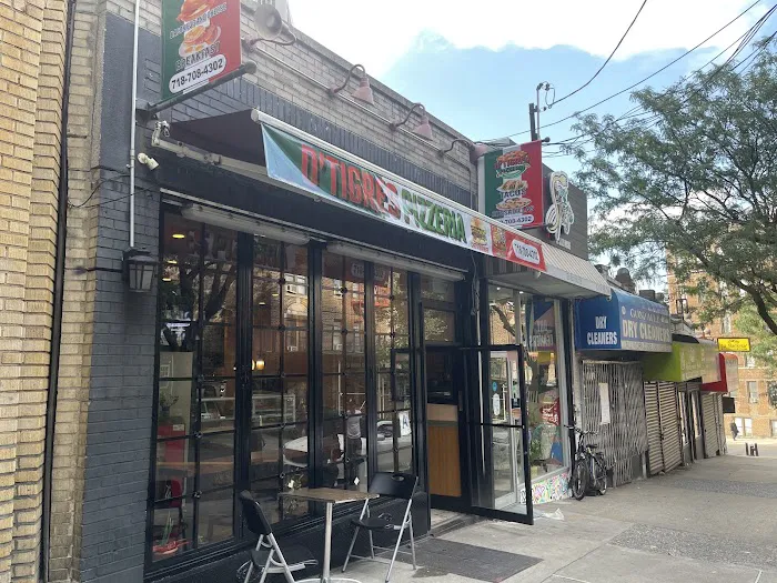 D'Tigre's Pizzeria Picture 3