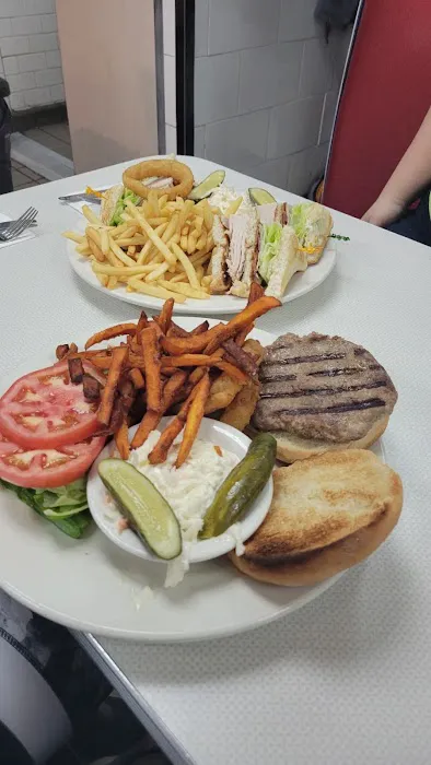 Tiny's Diner Picture 6