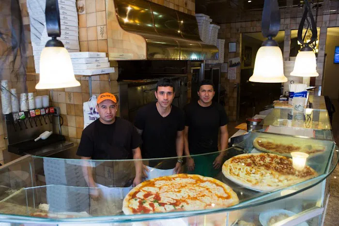 Rocco's Pizzeria Picture 10