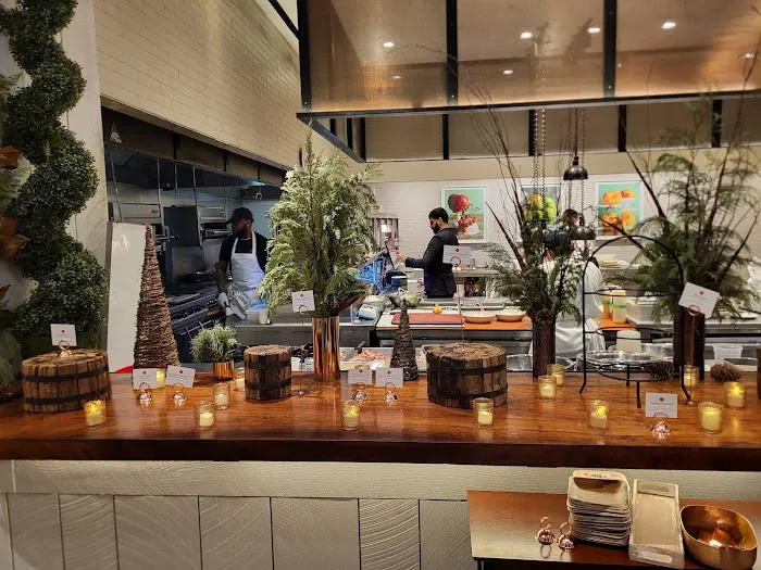 Hudson Garden Grill Picture 8