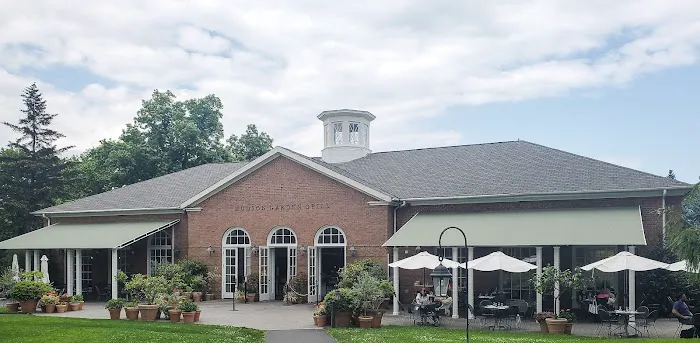 Hudson Garden Grill Picture 6