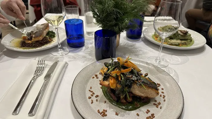 Hudson Garden Grill Picture 7