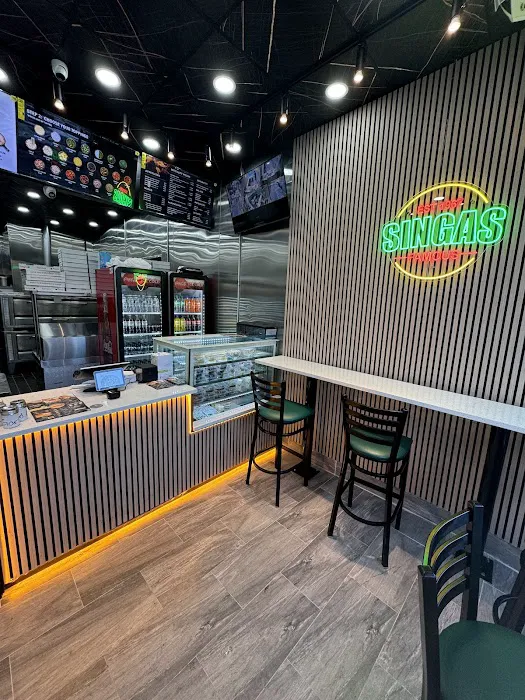 Singas Famous Pizza Picture 6