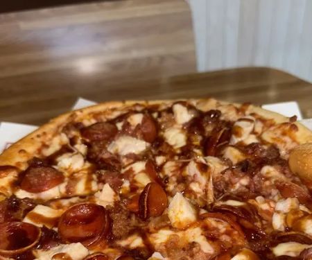 Singas Famous Pizza