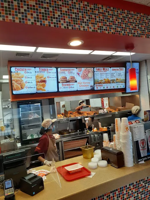 Popeyes Louisiana Kitchen Picture 2
