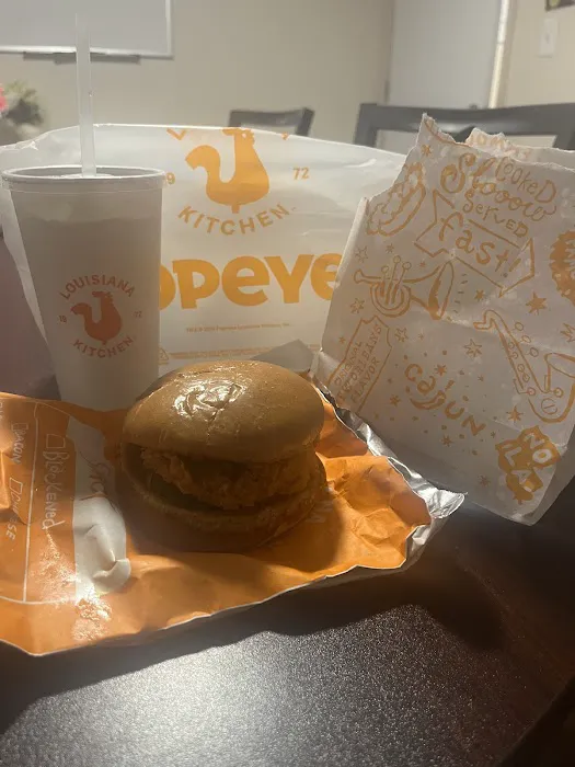 Popeyes Louisiana Kitchen Picture 7
