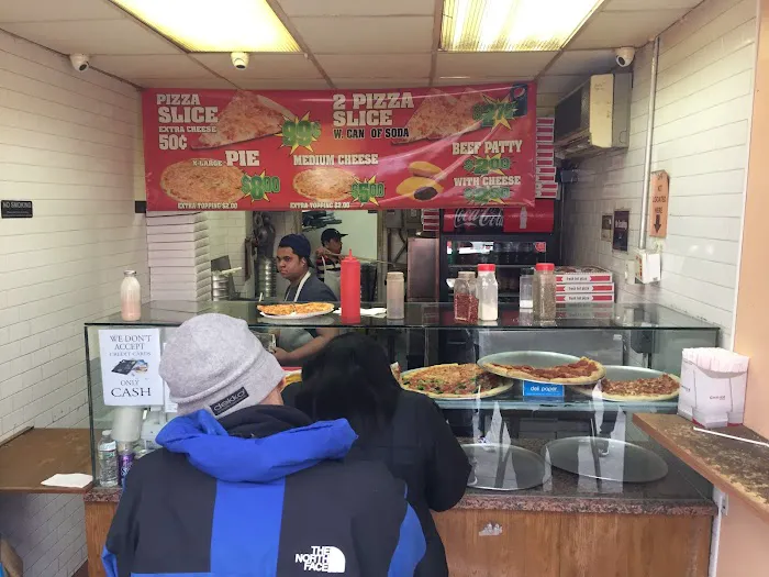 Oli 99¢ Fresh Pizza Picture 4