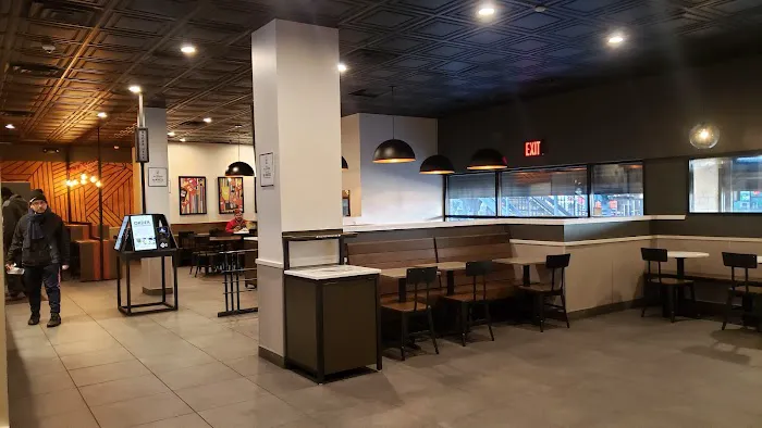 Taco Bell Cantina Picture 9