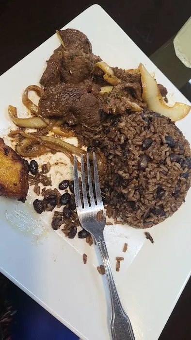 El Caridad Burnside Restaurant Picture 2
