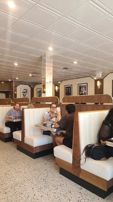 The Johnson Diner & Bar Picture 7